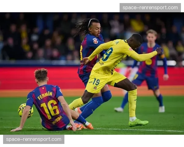 比利亚雷亚尔更衣室庆祝,主帅坦言球队已找回状态 比利亚雷亚尔更衣室庆祝,主帅坦言球队已找回状态