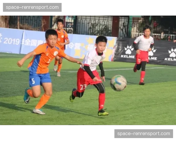 德国足球博物馆推出青少年足球历史特展 德国足球博物馆推出青少年足球历史特展