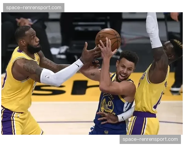 勇士今夏或全力追求詹姆斯或莱昂纳德，围绕库里组建争冠阵容